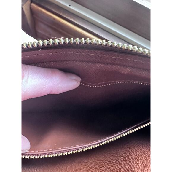 LOUIS VUITTON VINTAGE MONOGRAM POCHETTE MARLY DRAGONNE WRISTLET - Picture 10 of 11